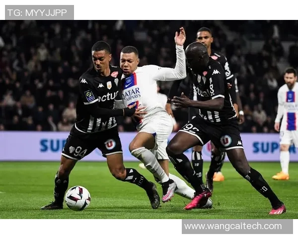 法甲变天！8连胜神迹掀翻巴黎霸权，这匹“平民黑马”正让欧洲颤抖